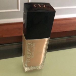 Dior Forever Skin Glow 24h* Foundation